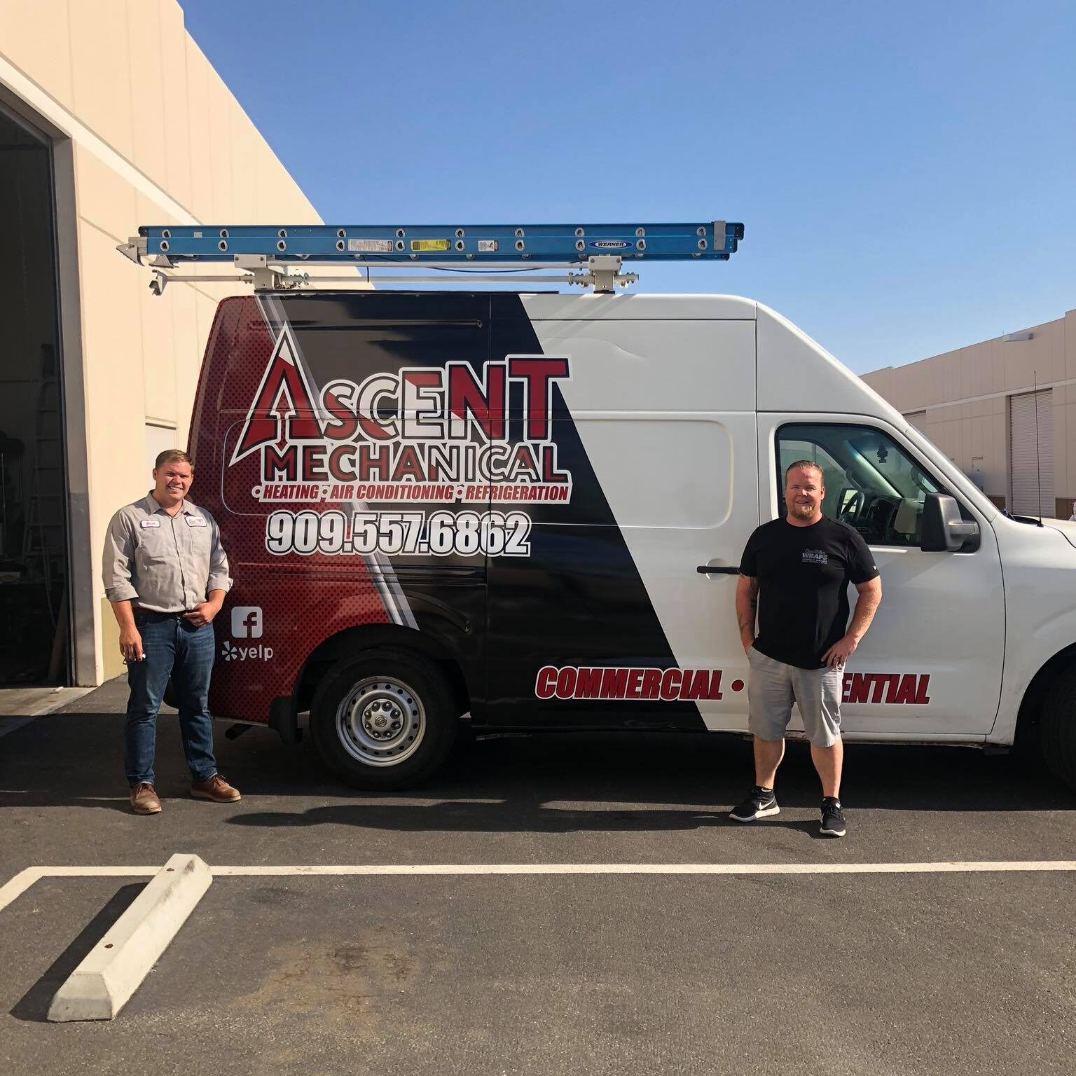 38055947_1946895918941516_8675712867086893056_n